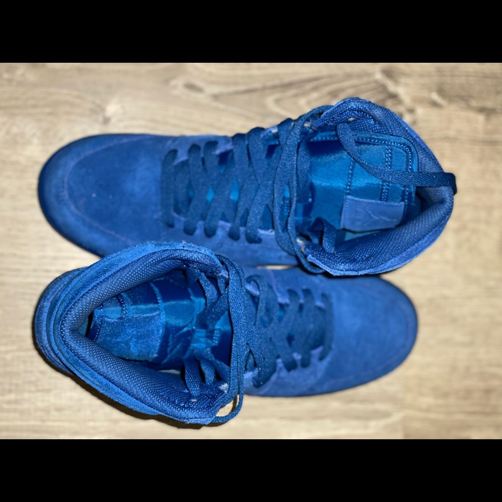 Nike - Picture 4 of 4